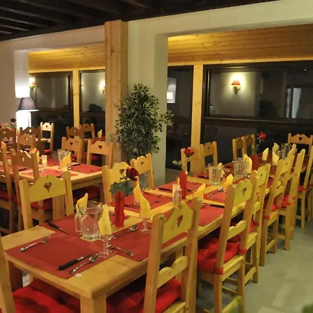 Hôtel de la Valentin Hotel 2*