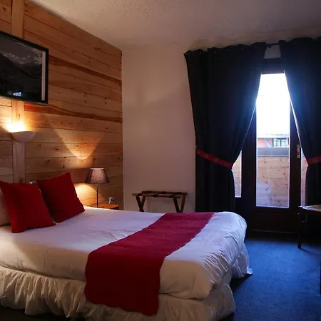 Hotel De La Valentin 2*
