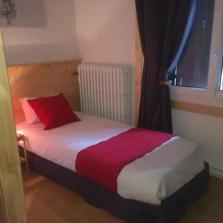 Hôtel de la Valentin Hotel 2*