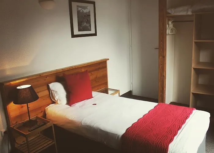 Hotel De La Valentin Szálloda